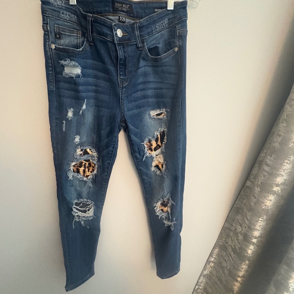 Judy Blue Jeans Womens 9/29 Distressed Cheetah Patch
